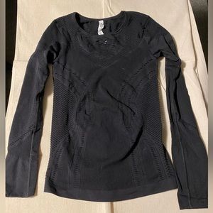 Alo Yoga long sleeve